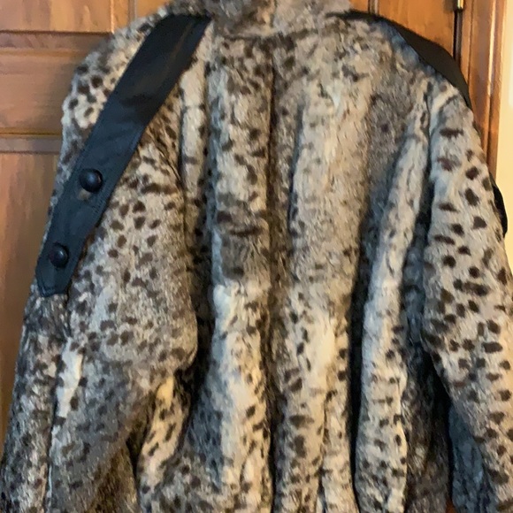 Real Rabbit Womens Coat L made in Hong Kong - Picture 3 of 3